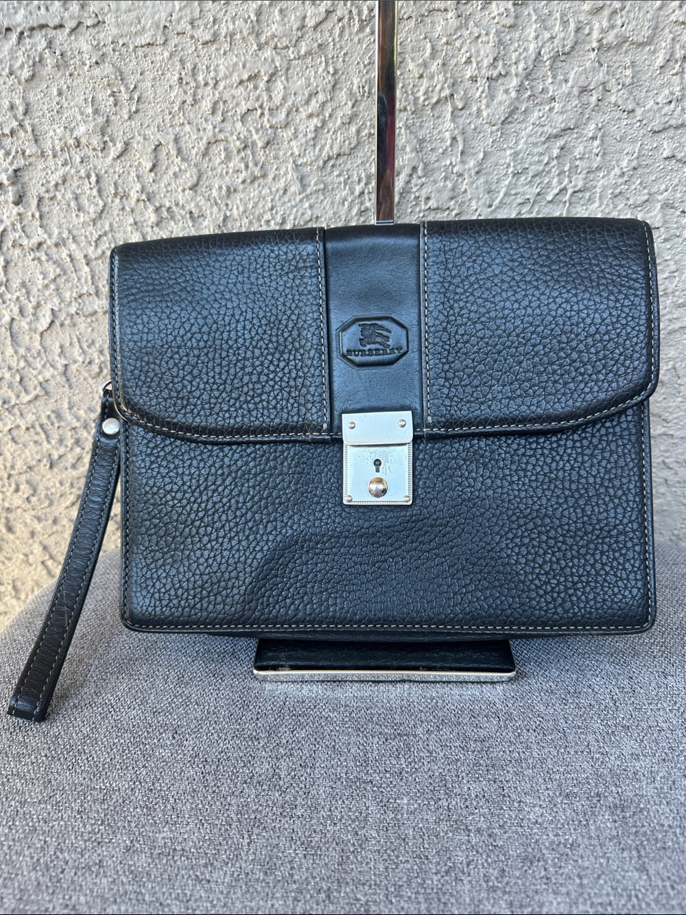 BURBERRY Vintage Black Pebbled Leather Wristlet Clutch - Classic Lock with key